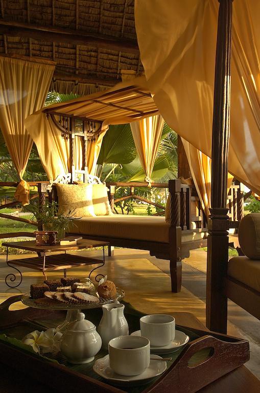 Breezes Beach Club And Spa Буейю Екстериор снимка