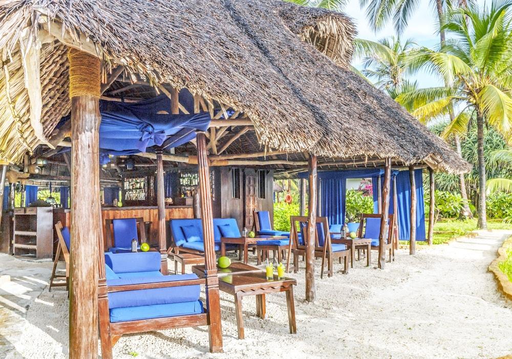 Breezes Beach Club And Spa Буейю Екстериор снимка