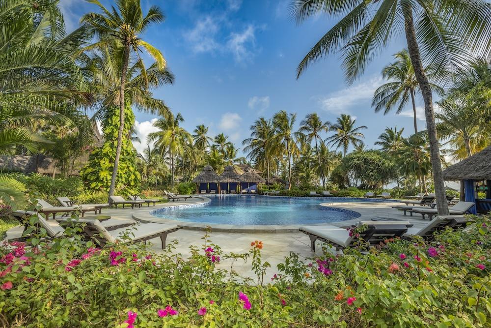 Breezes Beach Club And Spa Буейю Екстериор снимка