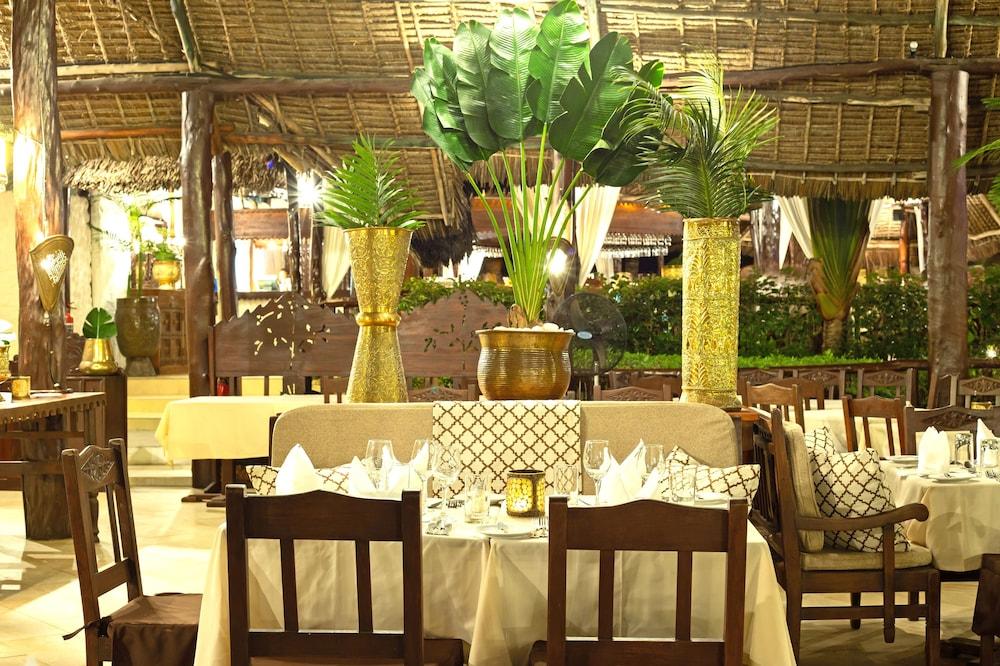 Breezes Beach Club And Spa Буейю Екстериор снимка
