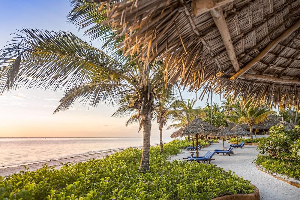 Breezes Beach Club And Spa Буейю Екстериор снимка