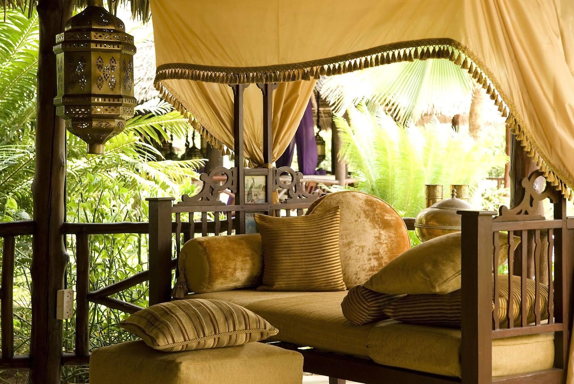 Breezes Beach Club And Spa Буейю Екстериор снимка