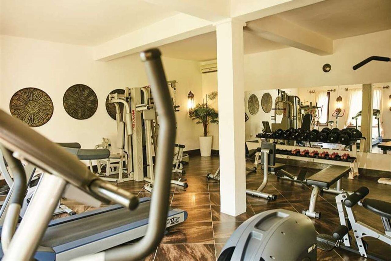 Breezes Beach Club And Spa Буейю Екстериор снимка